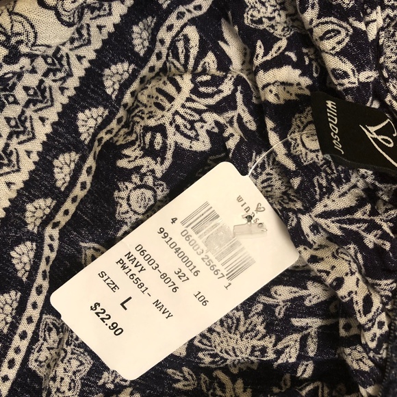 Flirty Blue & White Patterned Crop Top - Picture 4 of 4